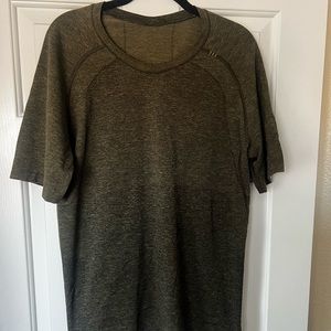 Men’s Lululemon Metal vent Top - SS